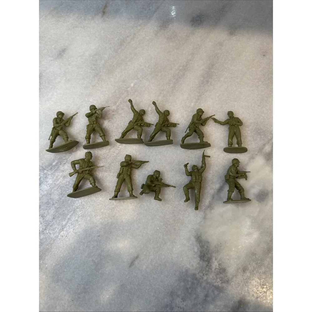 Vintage Green 54mm Toy‎ Soldiers Set Of 11